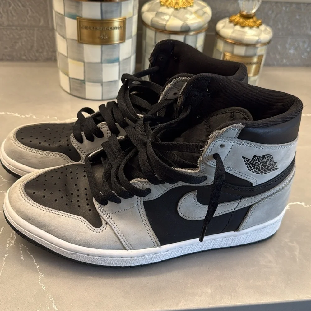 Nike Jordan 1 Retro Shadow 2.0 - Picture 2 of 5